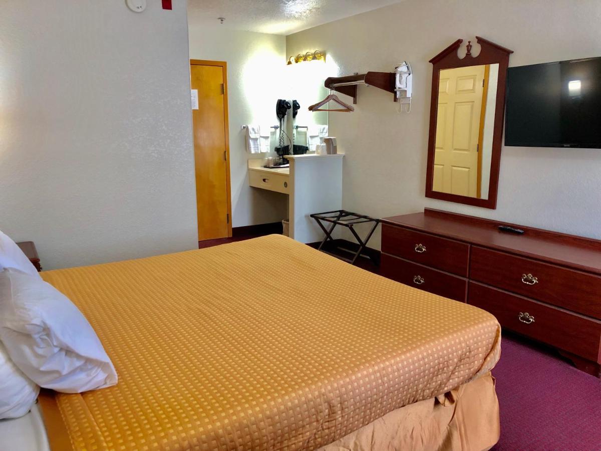 Super 8 By Wyndham Kinder/Coushatta Near Casino Εξωτερικό φωτογραφία