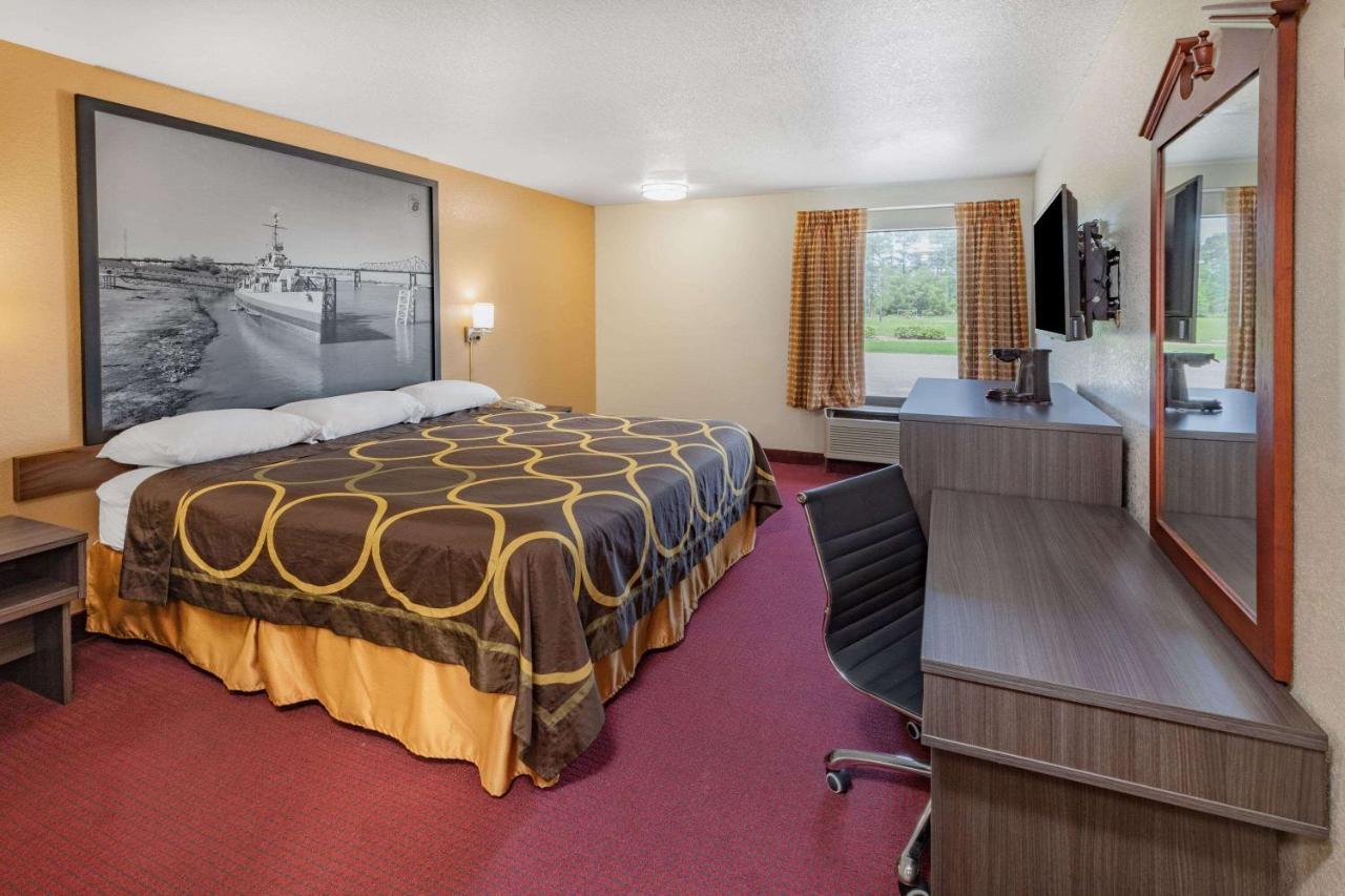Super 8 By Wyndham Kinder/Coushatta Near Casino Εξωτερικό φωτογραφία