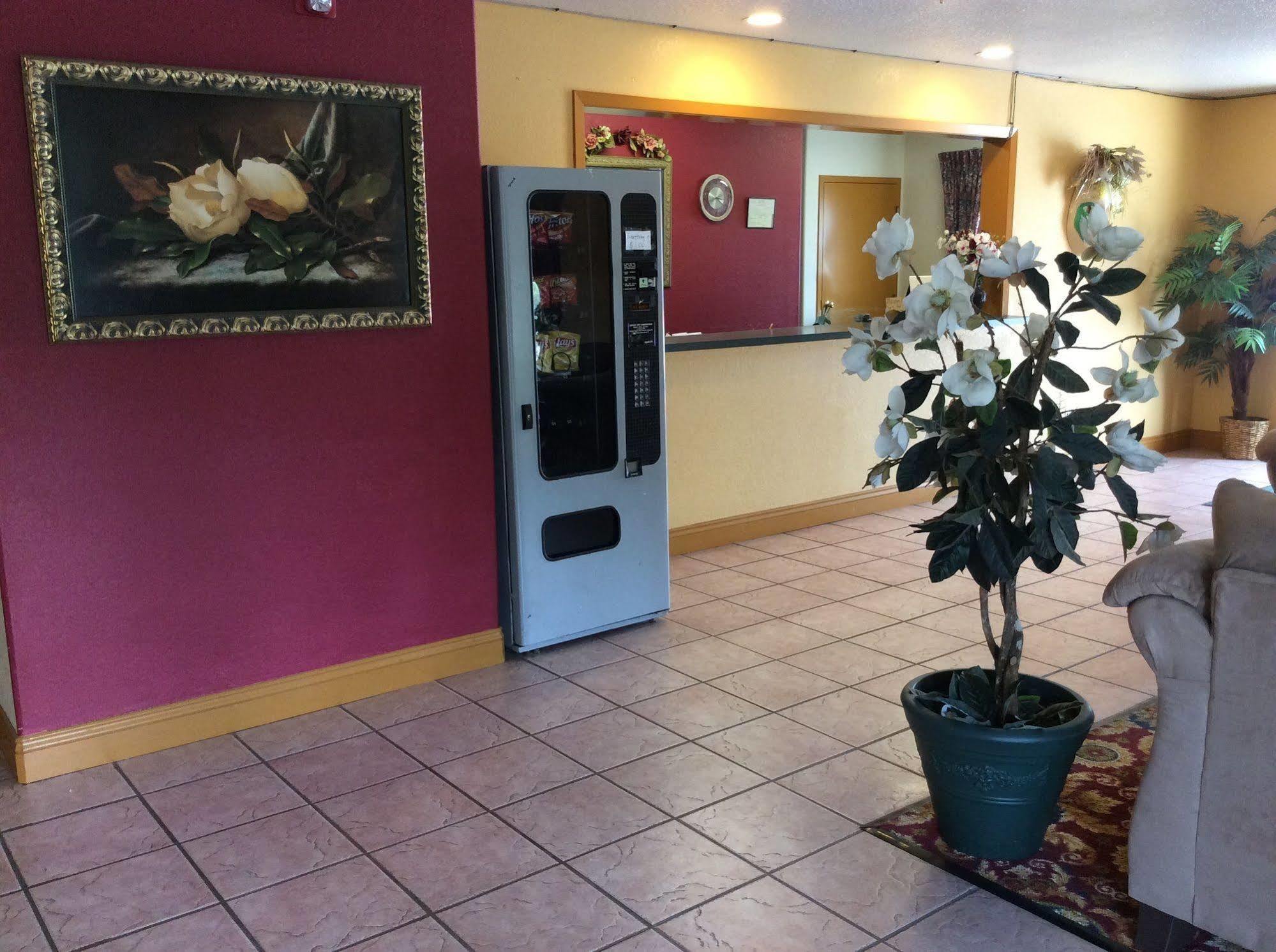 Super 8 By Wyndham Kinder/Coushatta Near Casino Εξωτερικό φωτογραφία